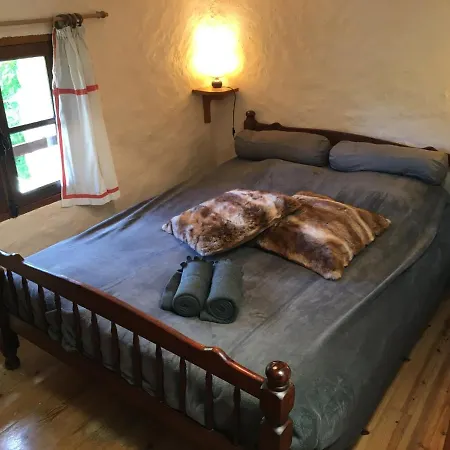 De La Bastide - Cabania Pays Cathare ベッド・アンド・ブレックファスト